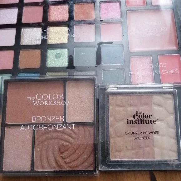 Makeup bundle - Picture 3 of 10